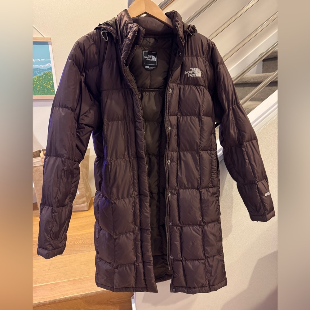 The North Face chocolate brown down puffer jacket size M